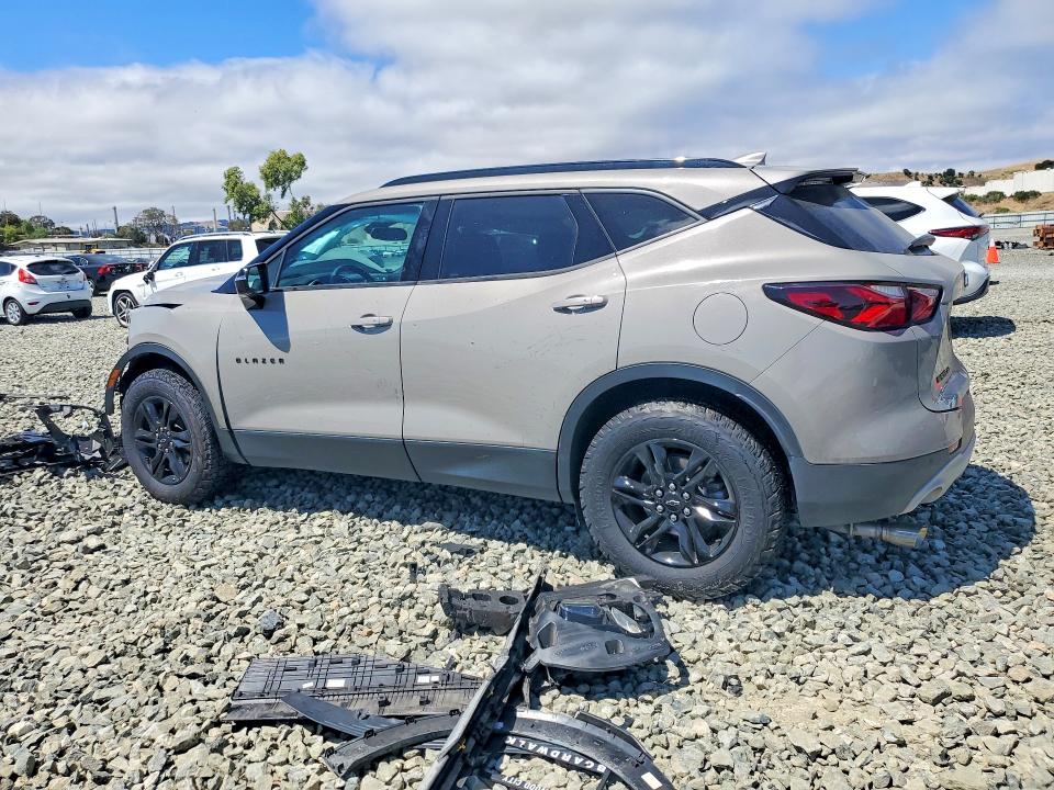 62264626 :رقم المزاد ، 3GNKBHRS1MS526049 vin ، 2021 Chevrolet Blazer مزاد بيع