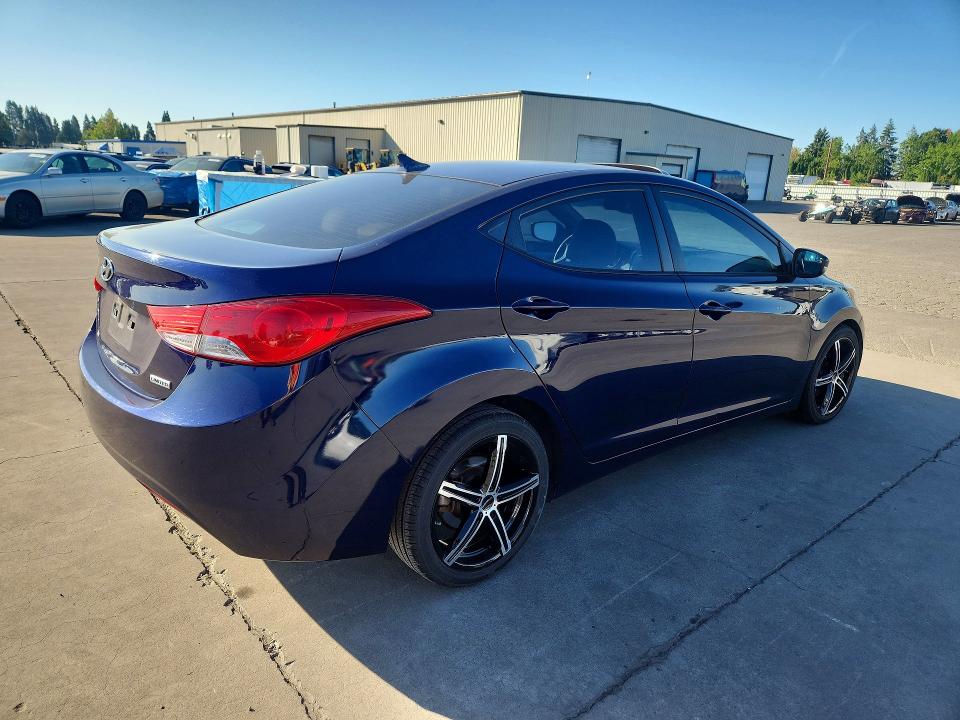 2013 Hyundai Elantra მანქანა იყიდება აუქციონზე, vin: 5NPDH4AE9DH207992, აუქციონის ნომერი: 63297566
