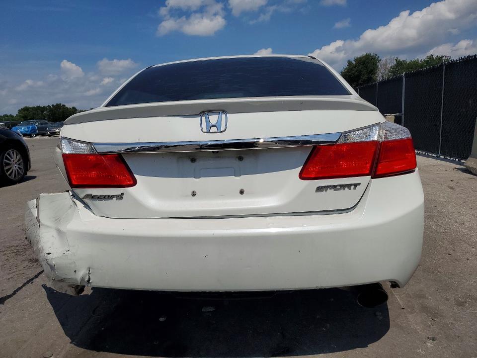 63137616 :رقم المزاد ، 1HGCR2F59FA035268 vin ، 2015 Honda Accord مزاد بيع