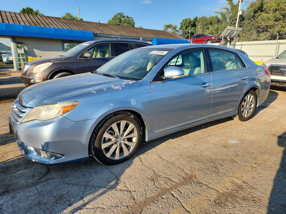 2011 Toyota Avalon მანქანა იყიდება აუქციონზე, vin: 4T1BK3DB9BU390667, აუქციონის ნომერი: 61120706