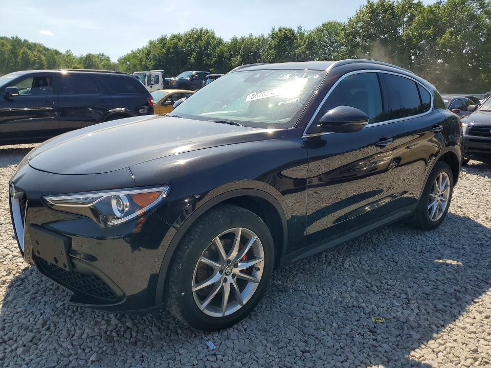 Продаж на аукціоні авто 2018 Alfa Romeo Stelvio, vin: ZASFAKBN0J7B60472, номер лоту: 59702636