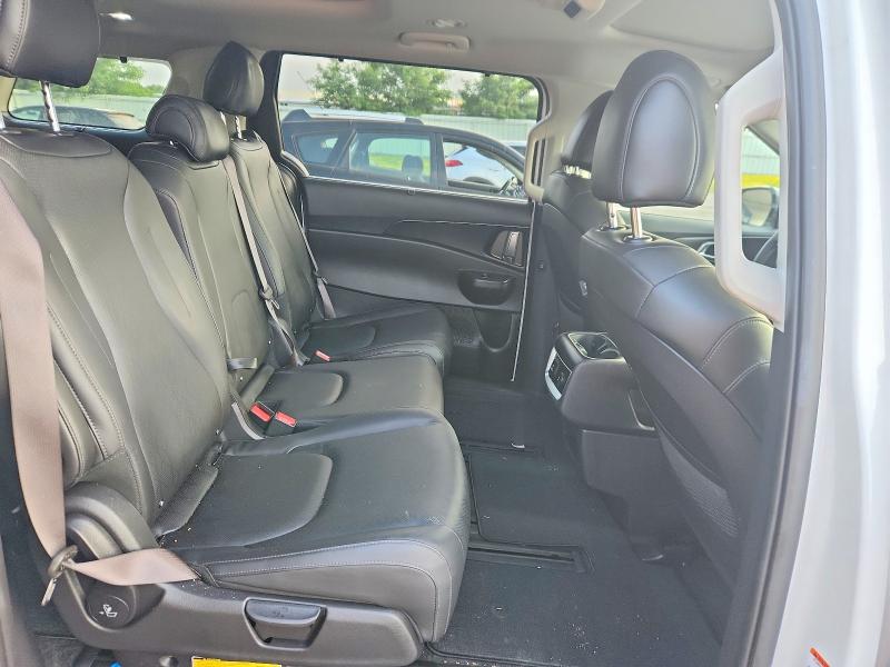 59735556 :رقم المزاد ، KNDNE5KA6S6034244 vin ، 2025 Kia Carnival Hybrid مزاد بيع