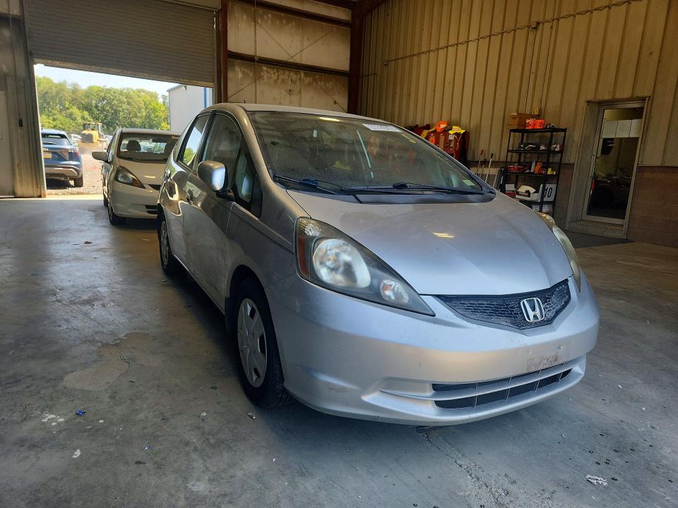 Продажа на аукционе авто 2013 Honda Fit, vin: JHMGE8H30DC049019, номер лота: 60802436