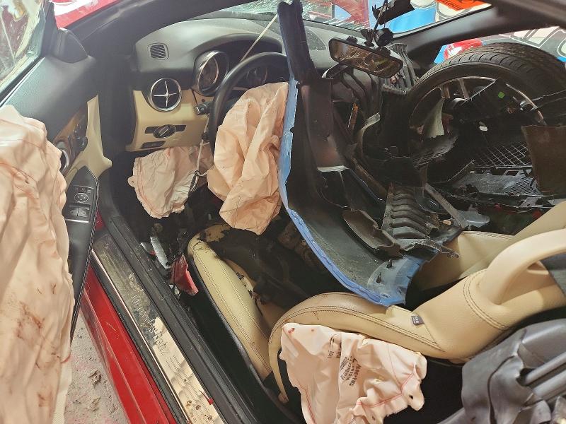 61105796 :رقم المزاد ، WDDPK4HA7FF109760 vin ، 2015 Mercedes-benz Slk مزاد بيع