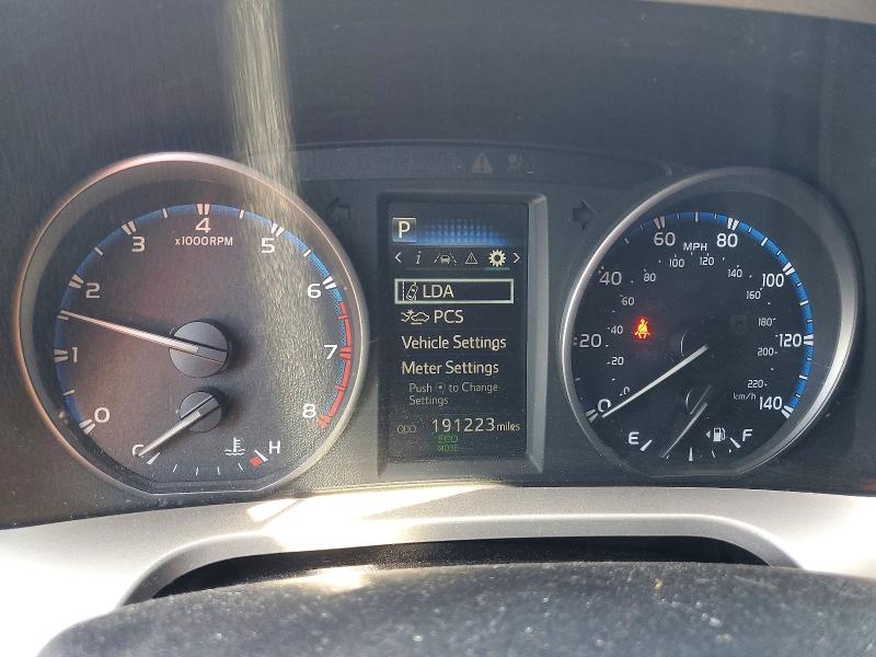 60186236 :رقم المزاد ، JTMBFREV0JJ240676 vin ، 2018 Toyota Rav4 مزاد بيع