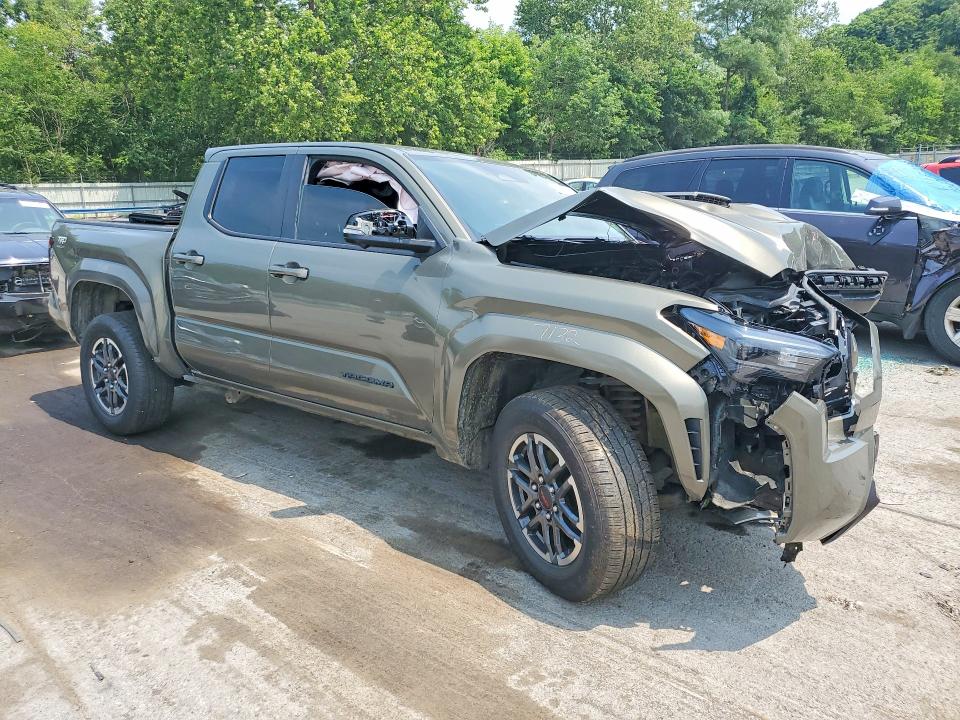61111896 :رقم المزاد ، 3TMLB5JN6SM088373 vin ، 2025 Toyota Tacoma مزاد بيع