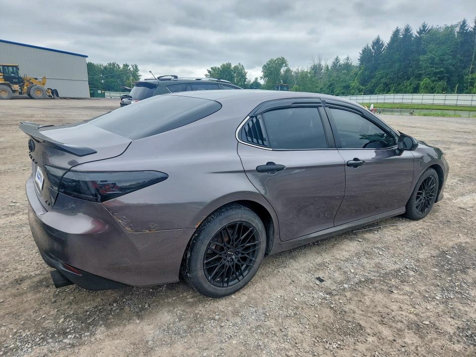 Продажа на аукционе авто 2018 Toyota Camry, vin: 4T1B11HK6JU017604, номер лота: 63224276