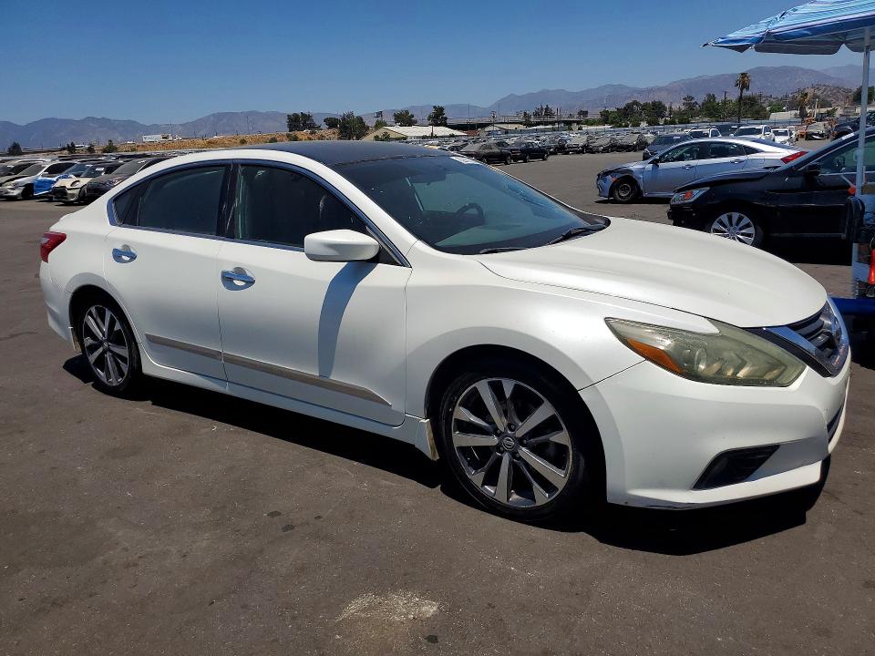 62337056 :رقم المزاد ، 1N4AL3AP2GC117490 vin ، 2016 Nissan Altima مزاد بيع