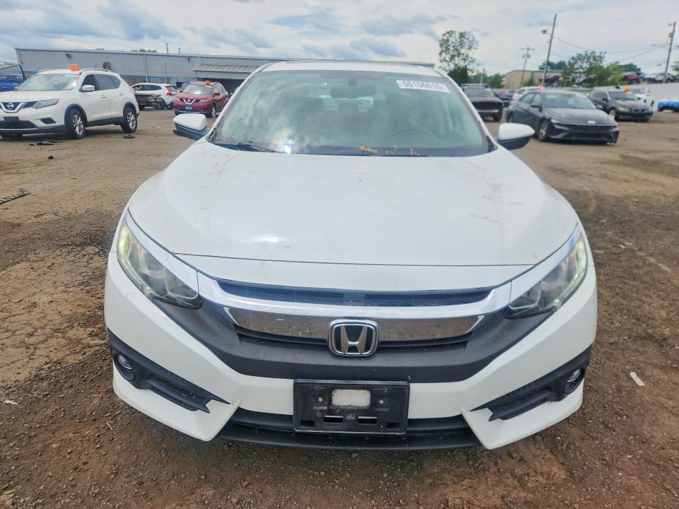 60156616 :رقم المزاد ، 19XFC1F71HE213795 vin ، 2017 Honda Civic مزاد بيع