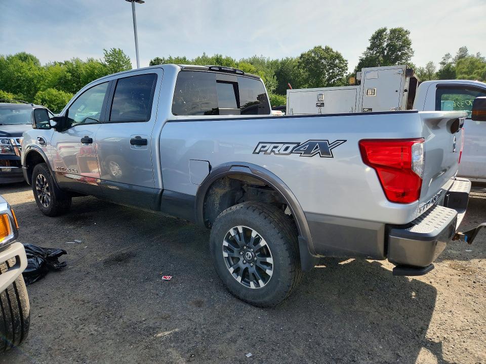 62461066 :رقم المزاد ، 1N6BA1F47KN533424 vin ، 2019 Nissan Titan Xd مزاد بيع
