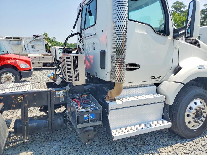 61511336 :رقم المزاد ، 1XKZDP9X5LJ396806 vin ، 2020 Kenworth Construction مزاد بيع