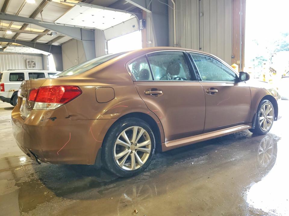 2013 Subaru Legacy მანქანა იყიდება აუქციონზე, vin: 4S3BMBC69D3035021, აუქციონის ნომერი: 61883026