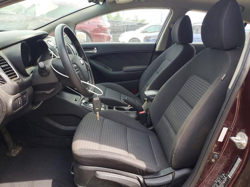 62667596 :رقم المزاد ، 3KPFL4A7XJE272097 vin ، 2018 Kia Forte مزاد بيع