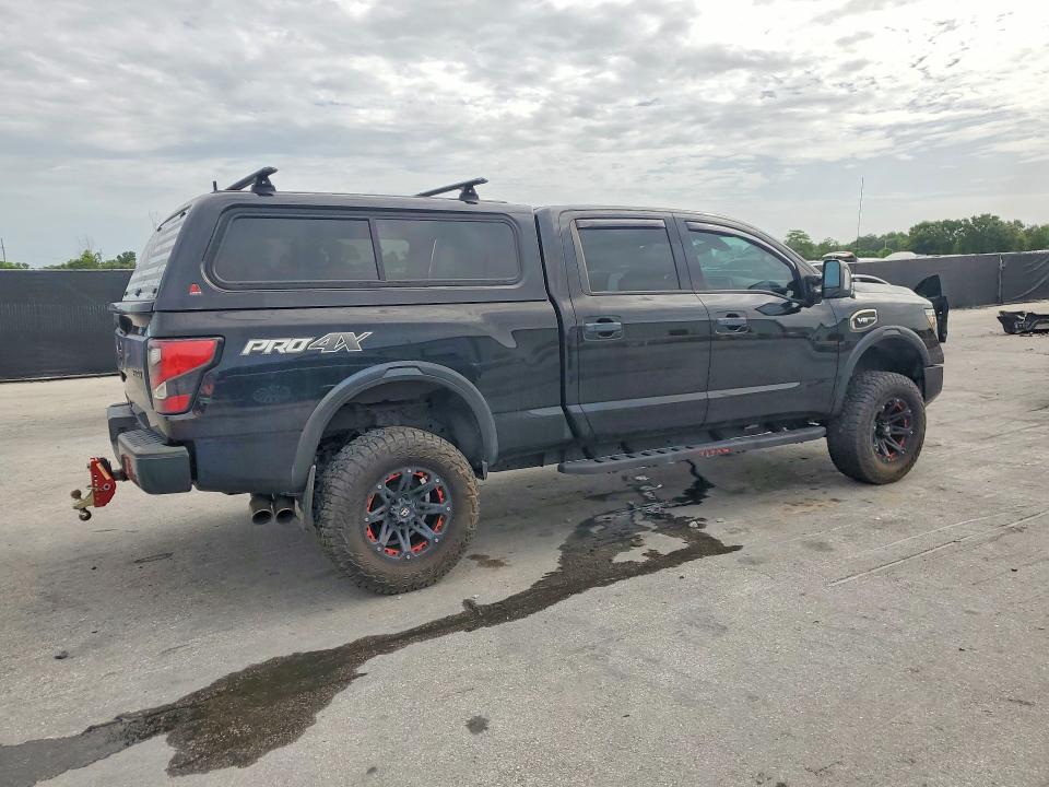 60564456 :رقم المزاد ، 1N6AA1FB1MN535876 vin ، 2021 Nissan Titan Xd مزاد بيع