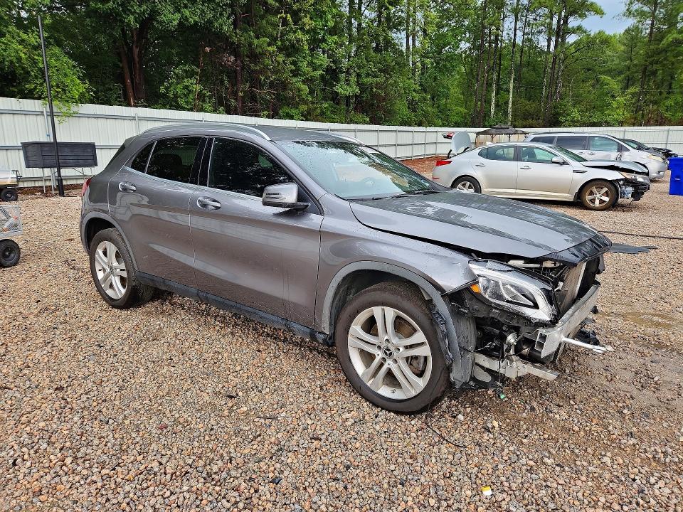 61376086 :رقم المزاد ، WDCTG4EBXJJ489538 vin ، 2018 Mercedes-benz Gla مزاد بيع