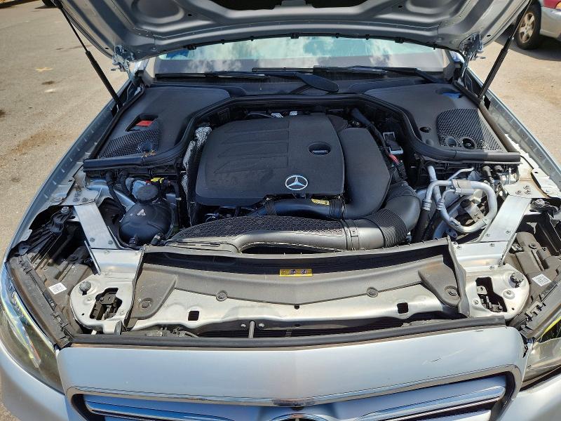 61775016 :رقم المزاد ، WDDZF8DBXLA717588 vin ، 2020 Mercedes-benz E مزاد بيع
