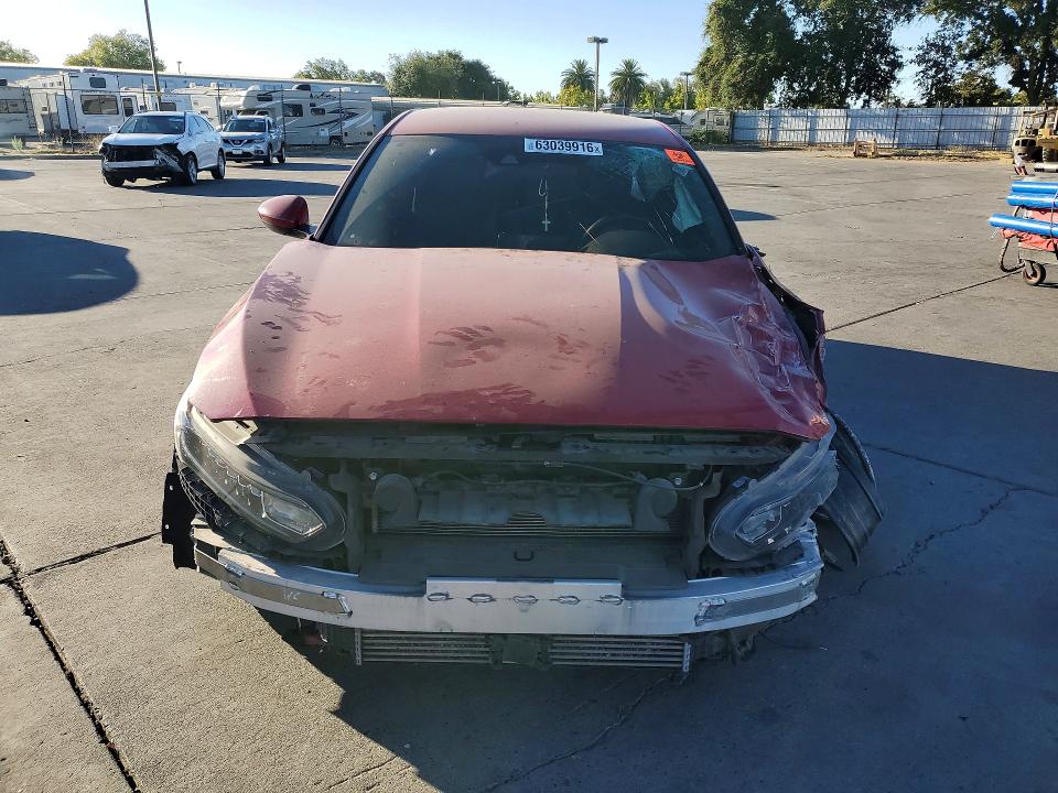 Продажа на аукционе авто 2018 Honda Accord, vin: 1HGCV1F35JA240115, номер лота: 63039916