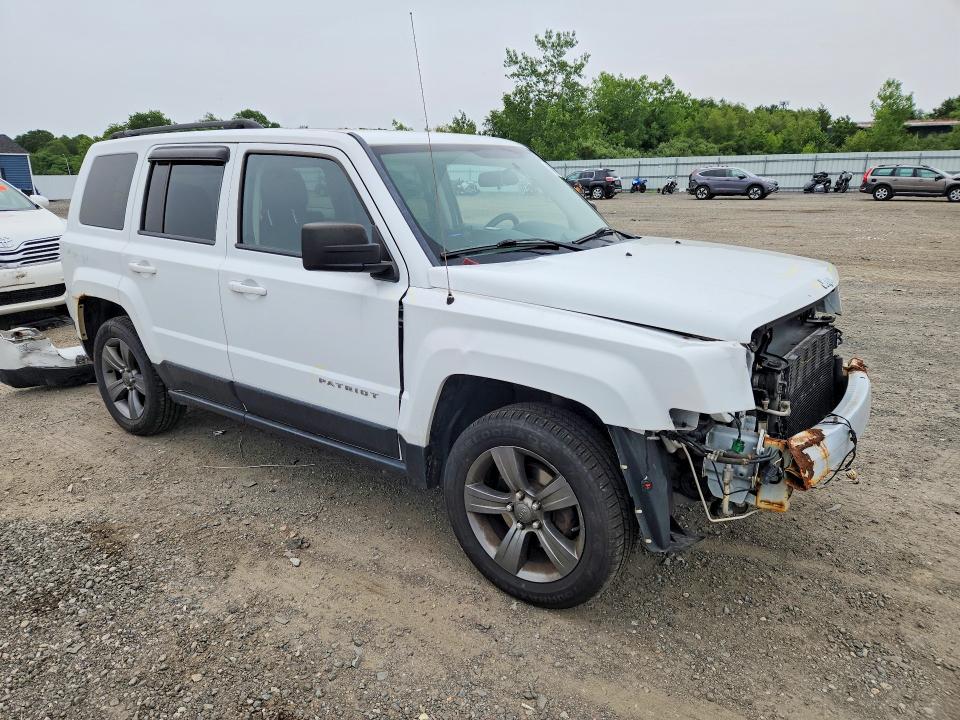 61948546 :رقم المزاد ، 1C4NJRFB0FD117692 vin ، 2015 Jeep Patriot مزاد بيع