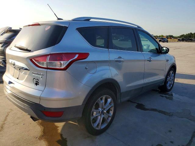 61640986 :رقم المزاد ، 1FMCU0J9XFUA46771 vin ، 2015 Ford Escape مزاد بيع
