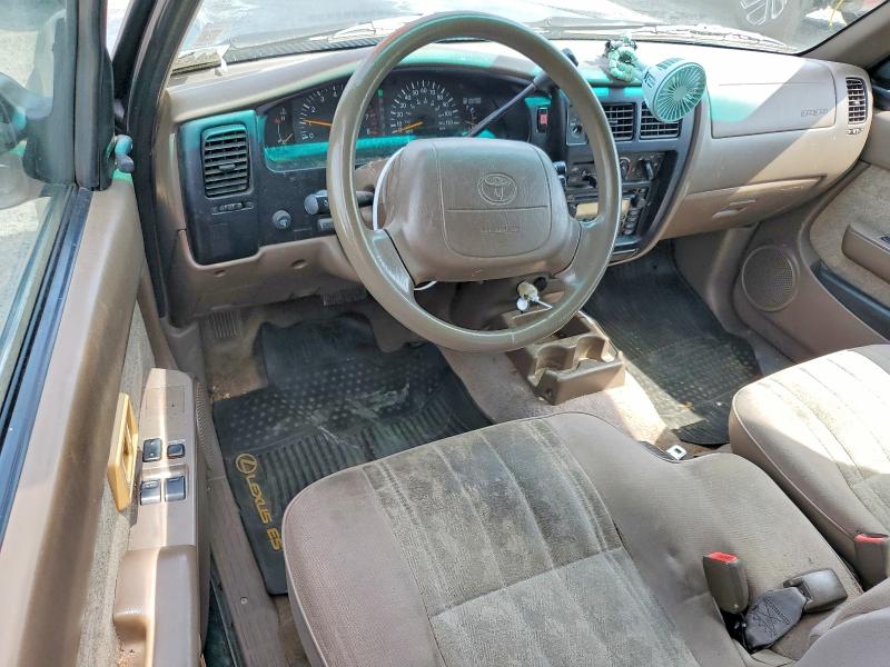 2000 Toyota Tacoma მანქანა იყიდება აუქციონზე, vin: 4TAVL52N5YZ684114, აუქციონის ნომერი: 61777016