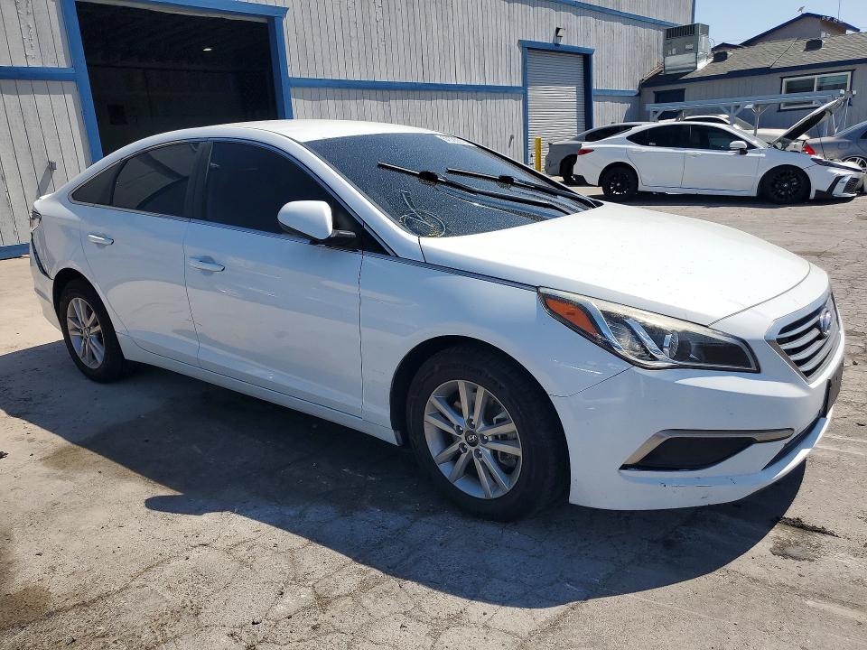 Продажа на аукционе авто 2017 Hyundai Sonata, vin: 5NPE24AF5HH572643, номер лота: 62392616