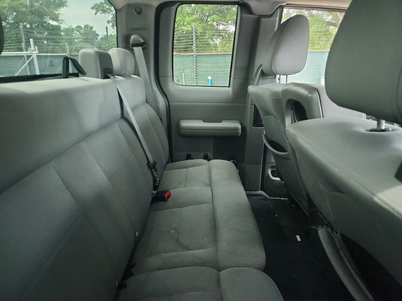 61936316 :رقم المزاد ، 1FTRX14W74FA08932 vin ، 2004 Ford F150 مزاد بيع