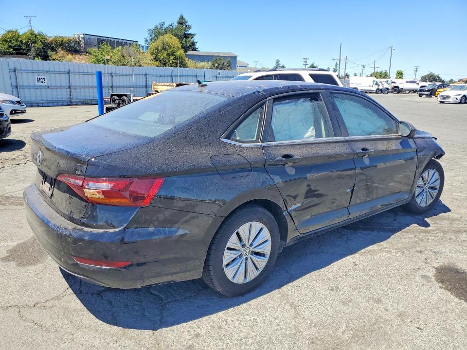 62335556 :رقم المزاد ، 3VWC57BU2KM024191 vin ، 2019 Volkswagen Jetta مزاد بيع