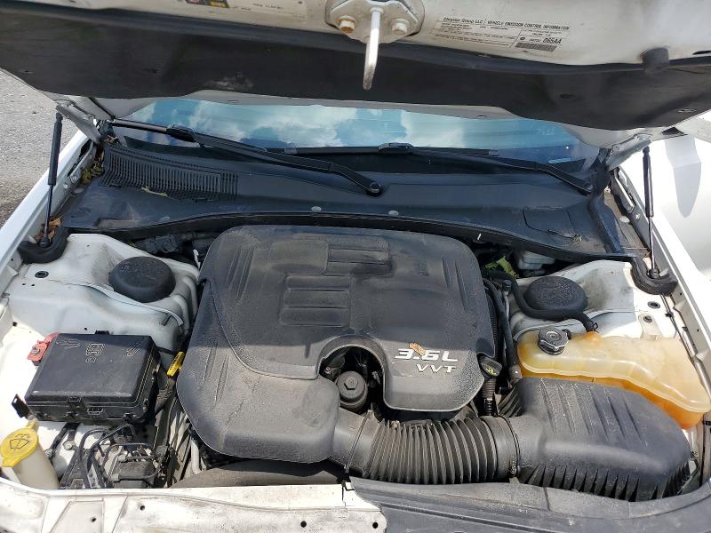60661886 :رقم المزاد ، 2C3CCARG3DH560028 vin ، 2013 Chrysler 300 مزاد بيع