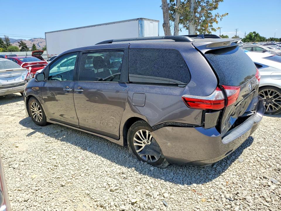 60985696 :رقم المزاد ، 5TDYZ3DC3LS069961 vin ، 2020 Toyota Sienna مزاد بيع