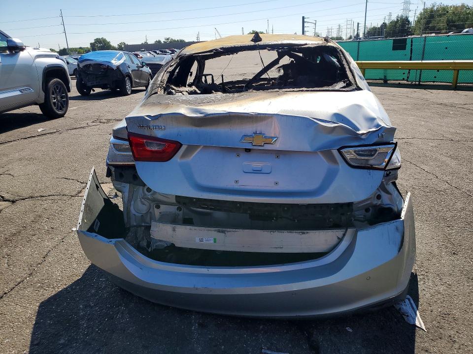 62717376 :رقم المزاد ، 1G1ZD5ST4JF203285 vin ، 2018 Chevrolet Malibu مزاد بيع