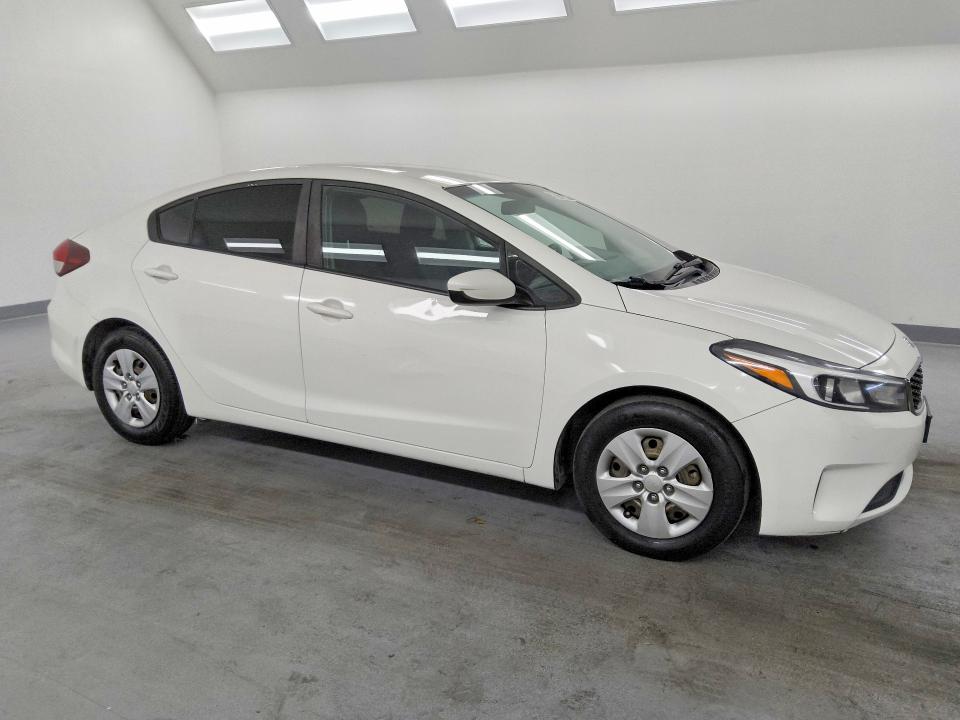 Продаж на аукціоні авто 2017 Kia Forte, vin: 3KPFK4A7XHE121032, номер лоту: 60212886