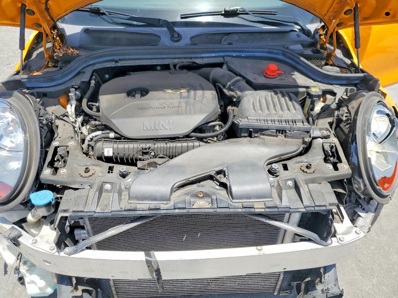 60774086 :رقم المزاد ، WMWXP7C57H3B93820 vin ، 2017 Mini Cooper مزاد بيع
