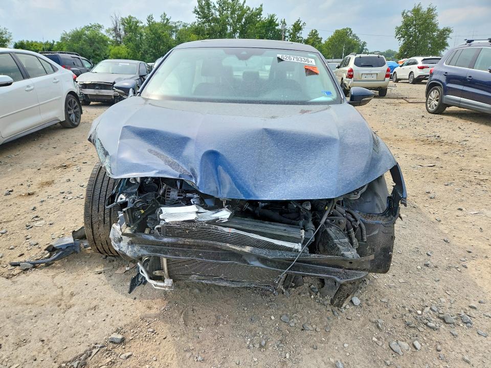 62679336 :رقم المزاد ، 1VWSA7A3XMC008177 vin ، 2021 Volkswagen Passat مزاد بيع