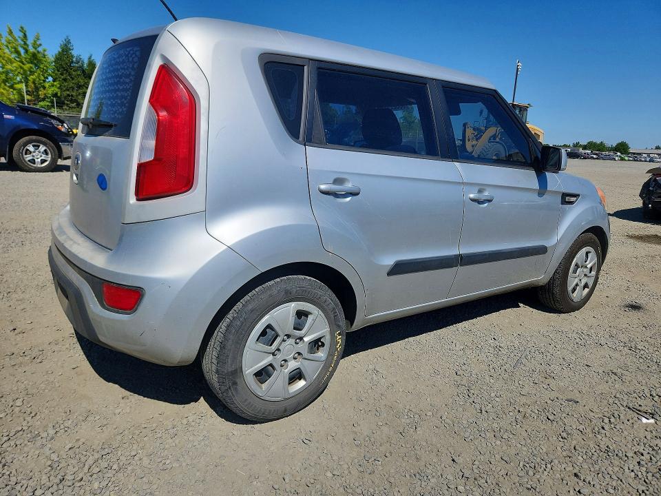 60522176 :رقم المزاد ، KNDJT2A56D7774932 vin ، 2013 Kia Soul مزاد بيع