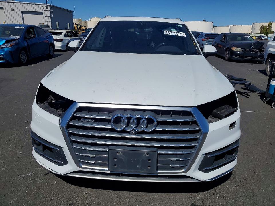 2017 Audi Q7 მანქანა იყიდება აუქციონზე, vin: WA1LAAF78HD047389, აუქციონის ნომერი: 60889656