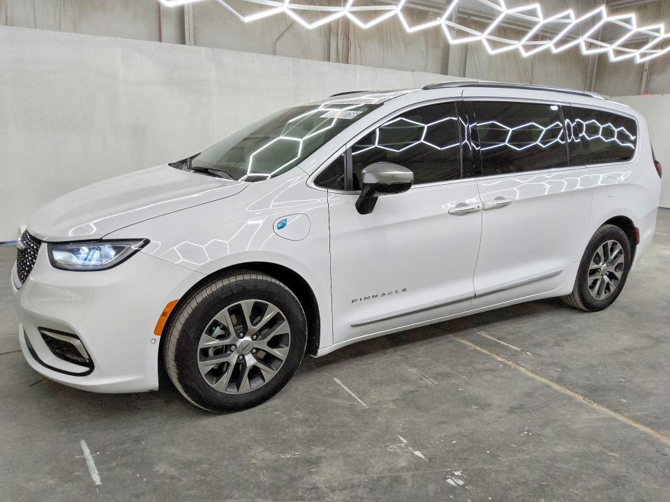 Aukcja sprzedaży 2023 Chrysler Pacifica, vin: 2C4RC1N73PR542493, numer aukcji: 61810756