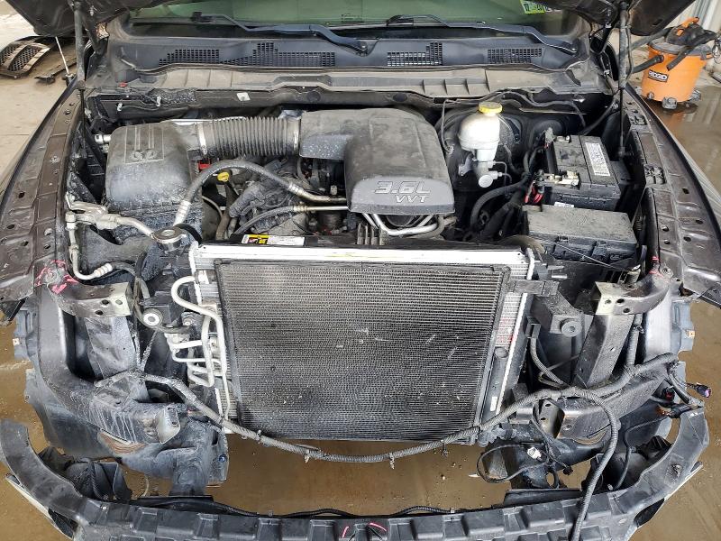 62508936 :رقم المزاد ، 1C6RR7FG0JS254363 vin ، 2018 Ram 1500 مزاد بيع