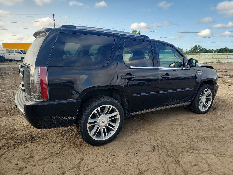 2012 Cadillac Escalade მანქანა იყიდება აუქციონზე, vin: 1GYS4CEF1CR292117, აუქციონის ნომერი: 60573736