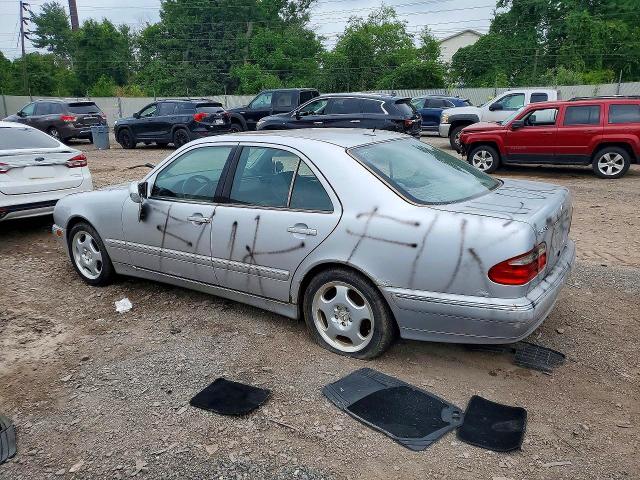 62280666 :رقم المزاد ، WDBJF70J32B488595 vin ، 2002 Mercedes-benz E مزاد بيع