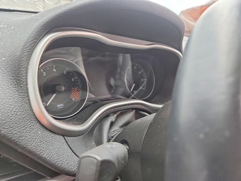 61910866 :رقم المزاد ، 1C4PJLDSXEW171576 vin ، 2014 Jeep Cherokee مزاد بيع