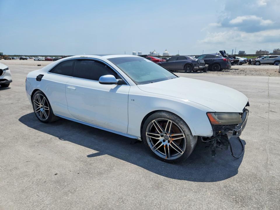 63588166 :رقم المزاد ، WAUCVAFR6BA019298 vin ، 2011 Audi S5 مزاد بيع