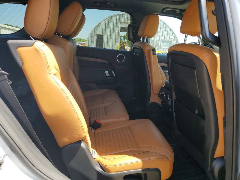 61779596 :رقم المزاد ، SALRRBBV6HA041281 vin ، 2017 Land Rover Discovery مزاد بيع