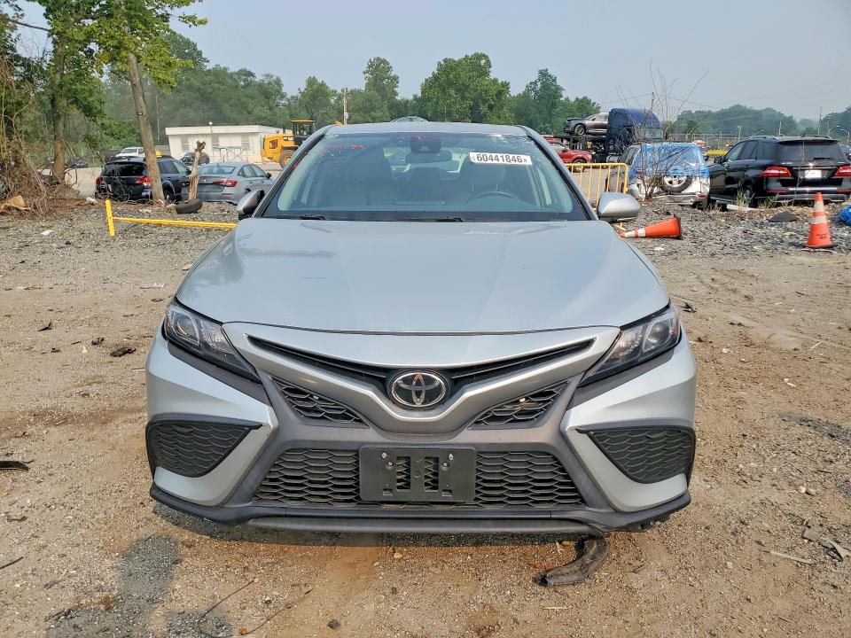 Продаж на аукціоні авто 2022 Toyota Camry, vin: 4T1G11AK9NU711547, номер лоту: 60441846