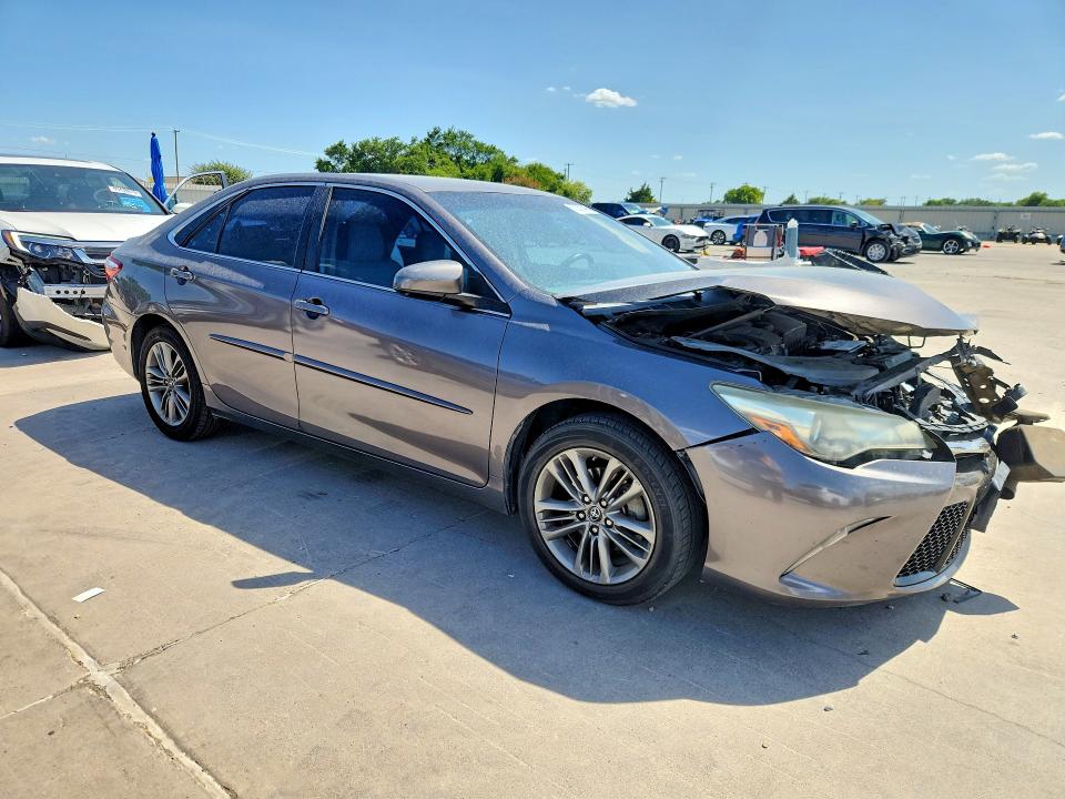 60280846 :رقم المزاد ، 4T1BF1FK3GU217319 vin ، 2016 Toyota Camry مزاد بيع