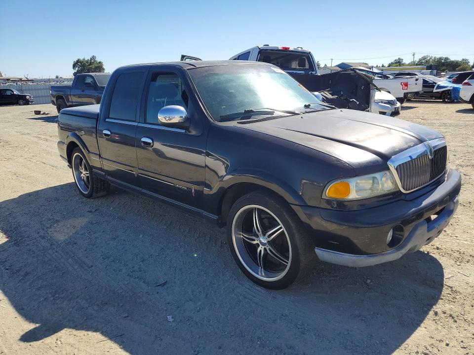 62382756 :رقم المزاد ، 5LTEW05A22KJ03060 vin ، 2002 Lincoln Blackwood مزاد بيع