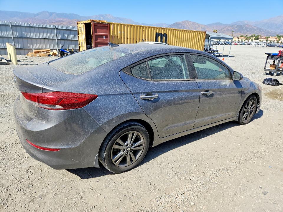 Продажа на аукционе авто 2018 Hyundai Elantra, vin: 5NPD84LF6JH260232, номер лота: 62944446