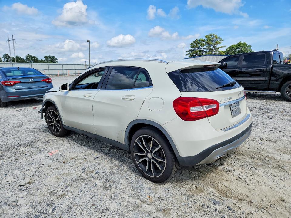 Продажа на аукционе авто 2015 Mercedes-benz Gla, vin: WDCTG4EB4FJ134596, номер лота: 61976596