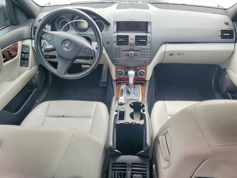 2010 Mercedes-benz C მანქანა იყიდება აუქციონზე, vin: WDDGF8BB8AF420491, აუქციონის ნომერი: 62093176