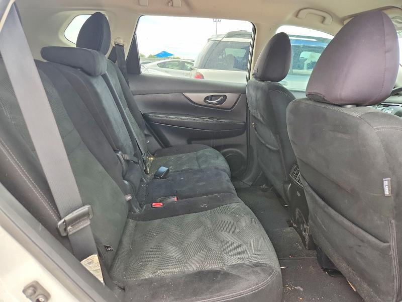2015 Nissan Rogue მანქანა იყიდება აუქციონზე, vin: 5N1AT2MT6FC885058, აუქციონის ნომერი: 60934586