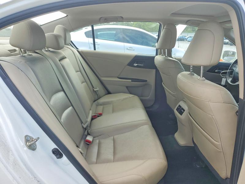 60852466 :رقم المزاد ، 1HGCR3F82FA012334 vin ، 2015 Honda Accord مزاد بيع